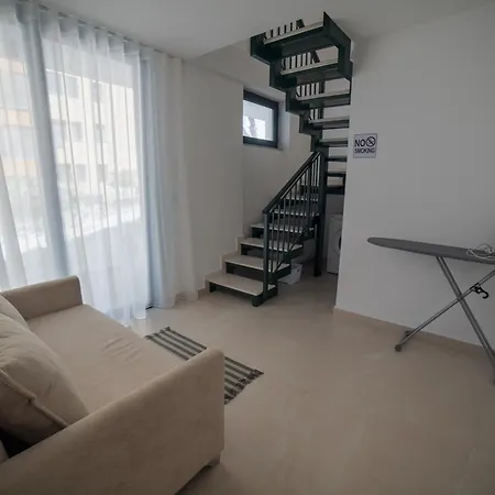 Apartment Sea 123 *