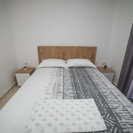 Apartment Sea 123 *