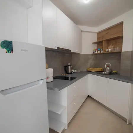 Sea 123 Apartment Sarande