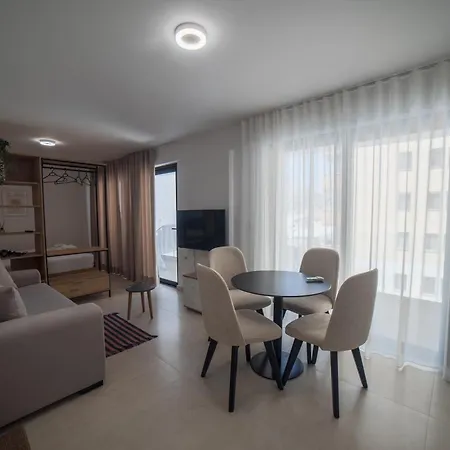 Sea 123 Apartment Sarande