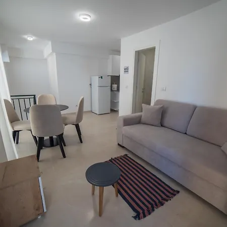 Sea 123 Apartment *